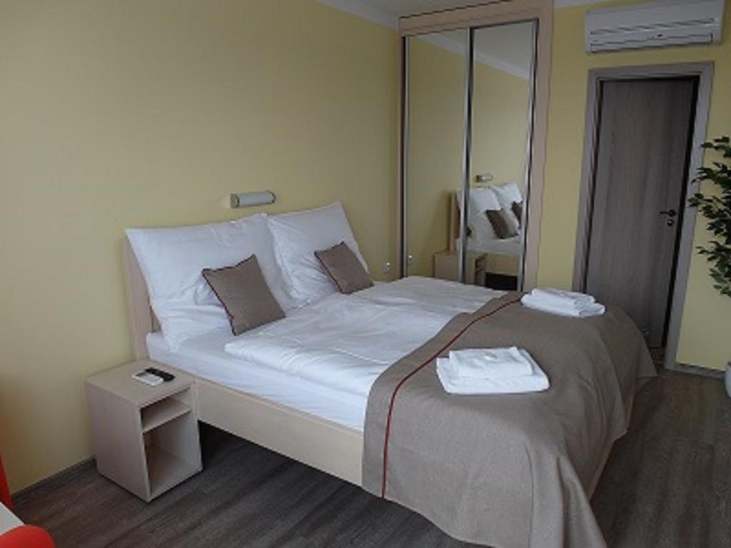 Oc Panorama Hotel Velke Mezirici Bilik gambar